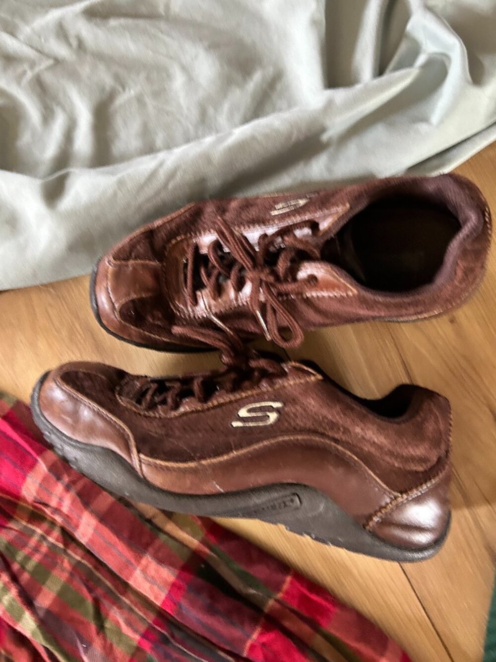sketchers brown size 51/2 5.5 brown shoes womens five casual sneakers sneaker